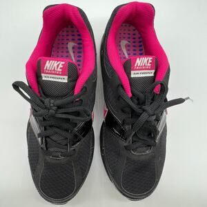 Nike Women's Athletic Shoes Size 8 Pink and Black